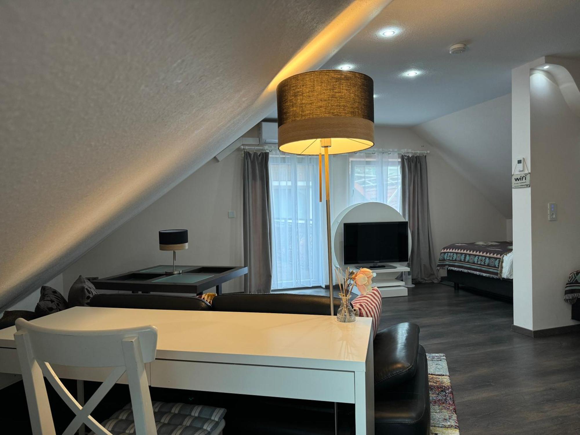 Modern House Gehrden Auf 2 Etagen, Nice Garten, Barbecue, Contactless Check-In, Free Parking ภายนอก รูปภาพ