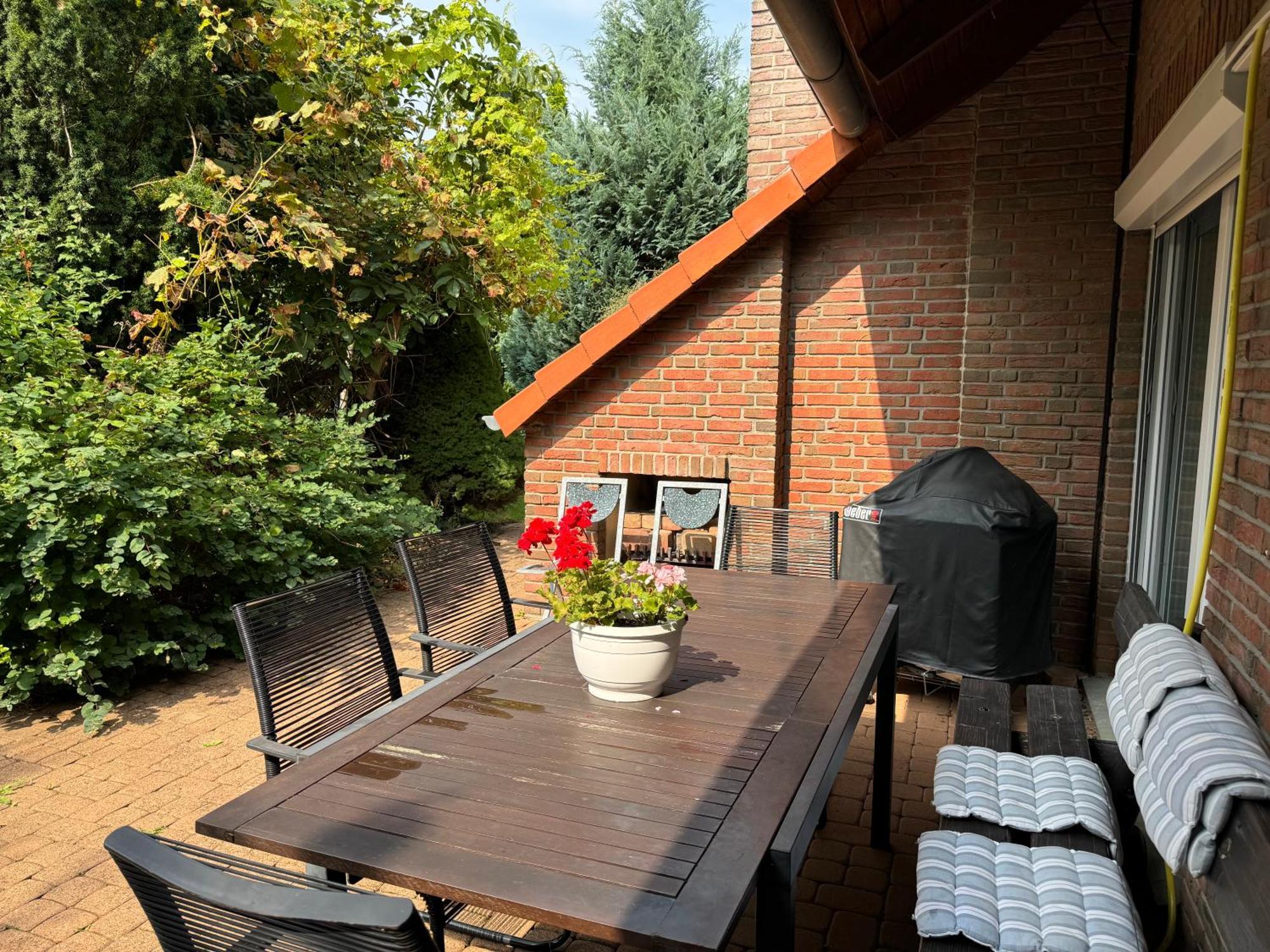 Modern House Gehrden Auf 2 Etagen, Nice Garten, Barbecue, Contactless Check-In, Free Parking ภายนอก รูปภาพ