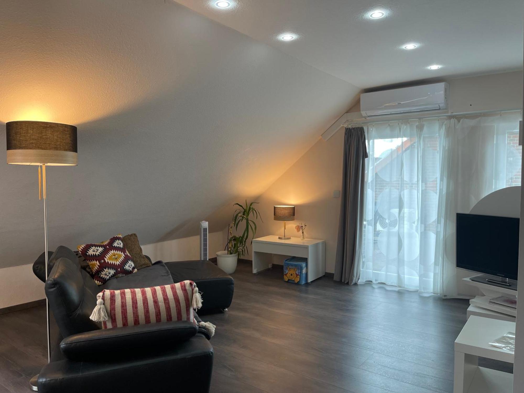 Modern House Gehrden Auf 2 Etagen, Nice Garten, Barbecue, Contactless Check-In, Free Parking ภายนอก รูปภาพ