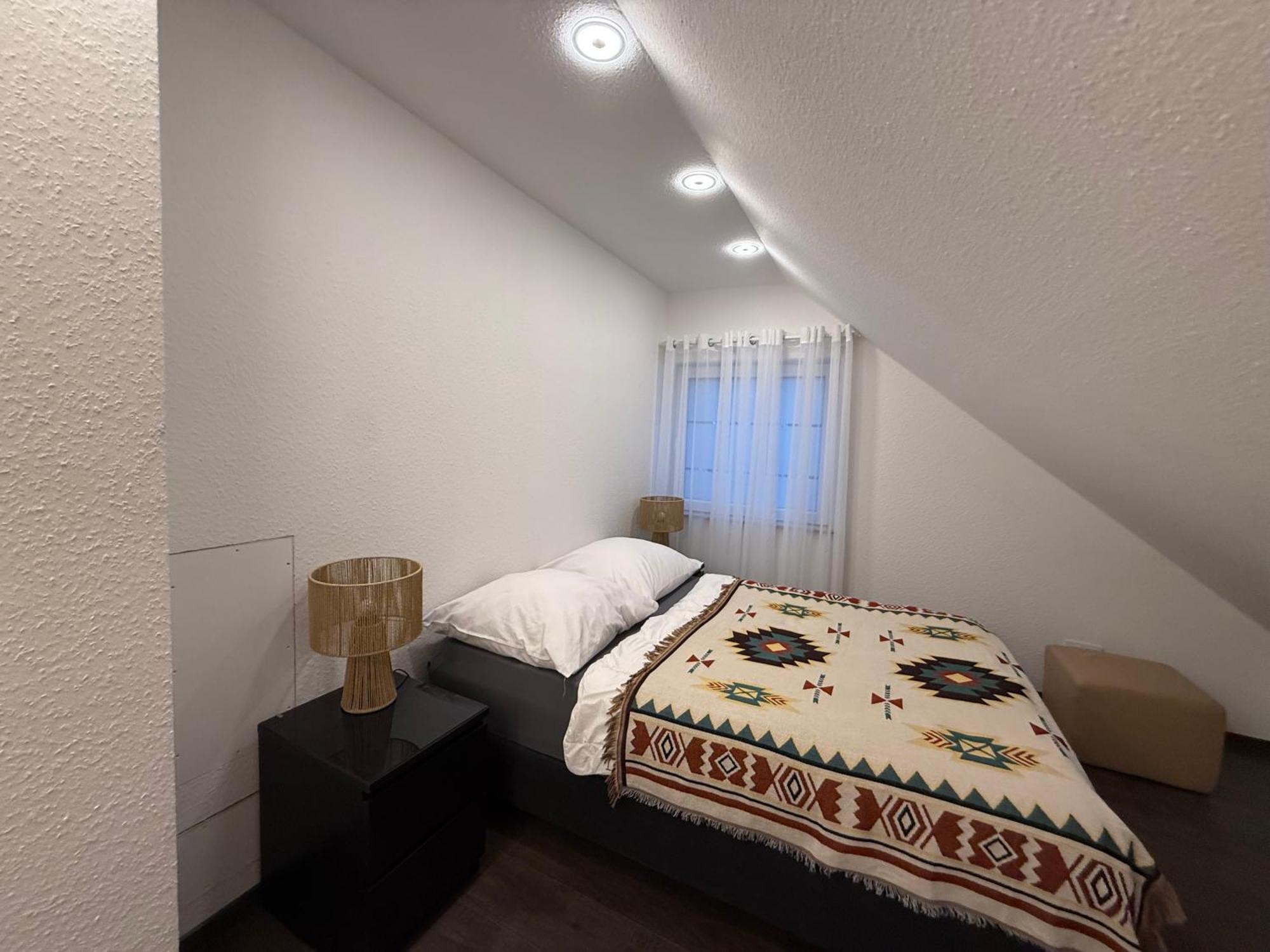 Modern House Gehrden Auf 2 Etagen, Nice Garten, Barbecue, Contactless Check-In, Free Parking ภายนอก รูปภาพ