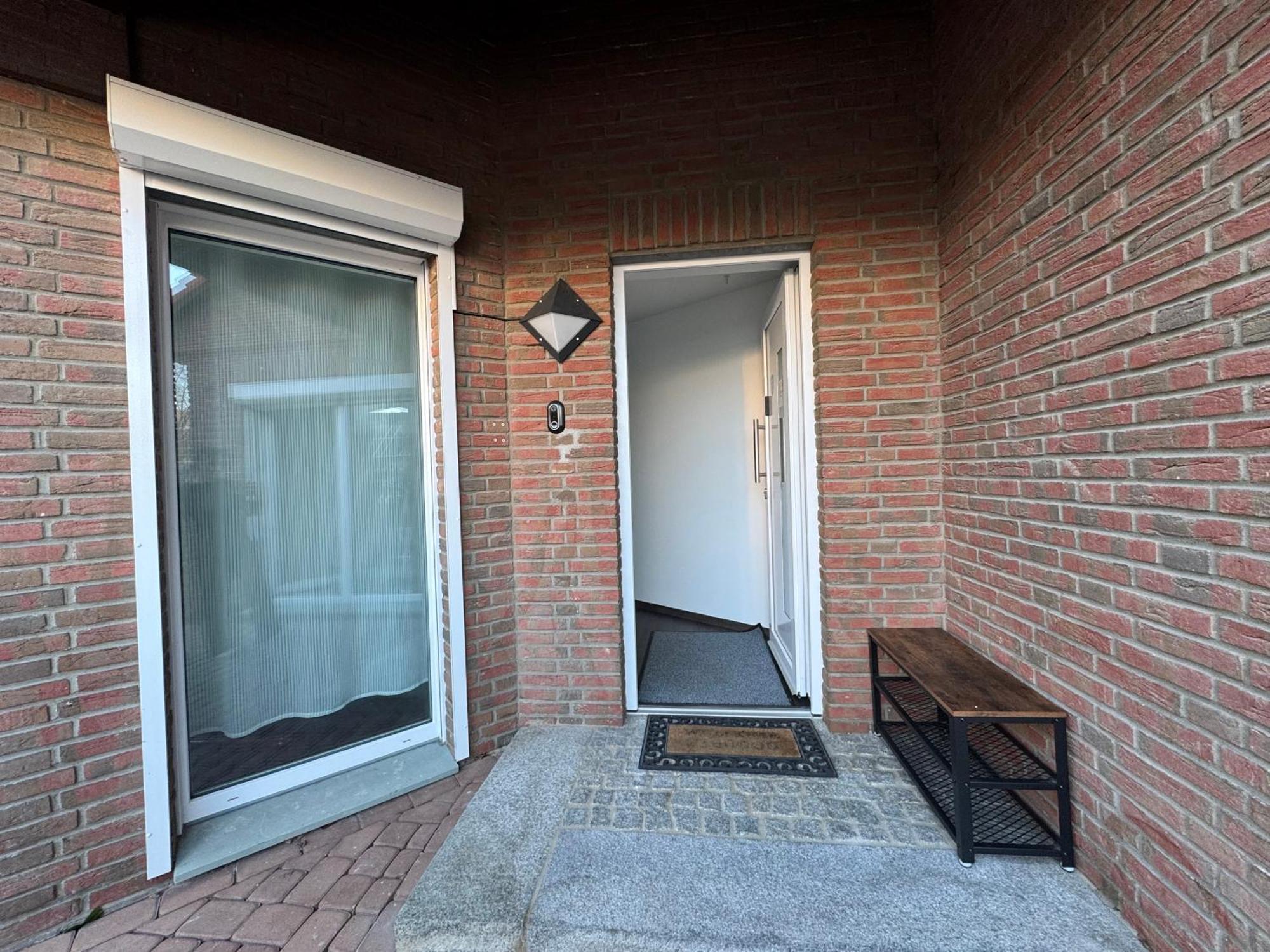 Modern House Gehrden Auf 2 Etagen, Nice Garten, Barbecue, Contactless Check-In, Free Parking ภายนอก รูปภาพ